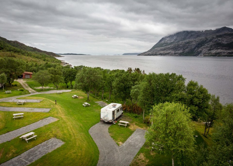 kamper, norwegia, camping fiord