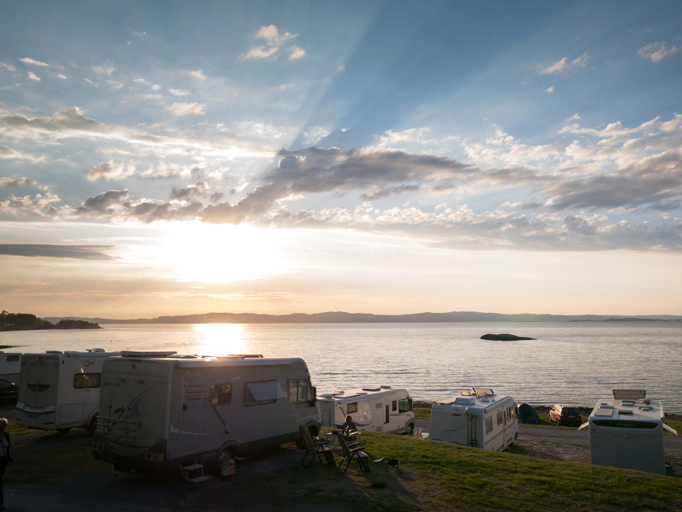 kamper norwegia trondheim camping fiord