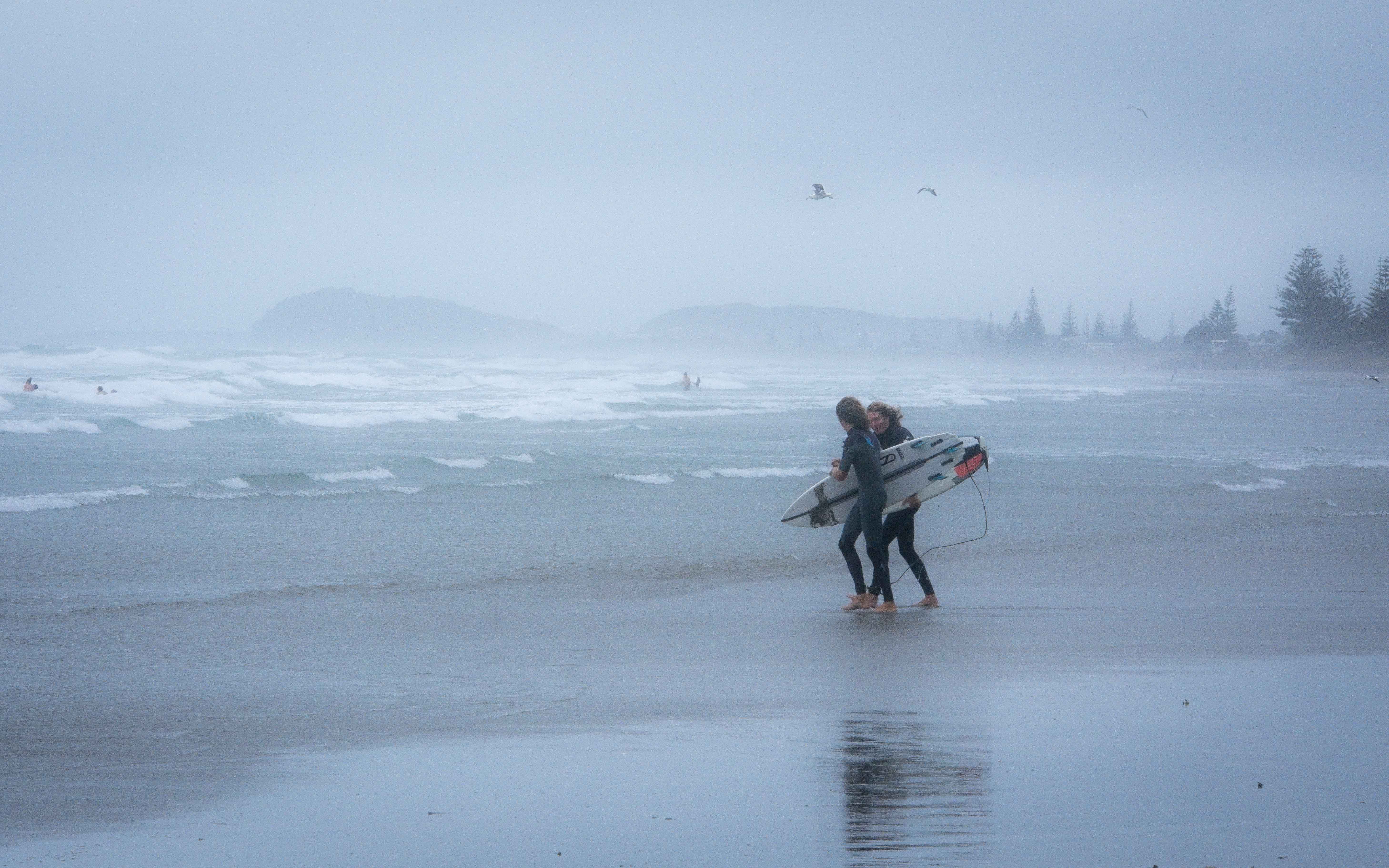 przewodnik surfera, najlepsze spoty Nowej Zelandii